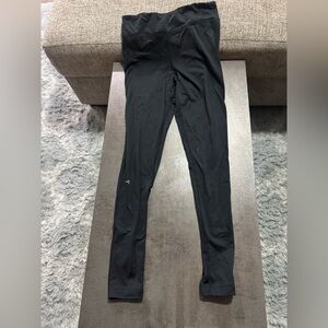Black Under Armour leggings. Size medium/large. Well used. #leggings